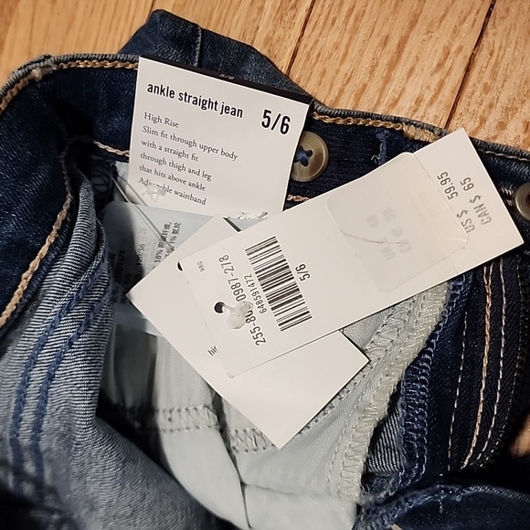 Abercrombie Girls High Rise Ankle Jeans - Picture 4 of 8